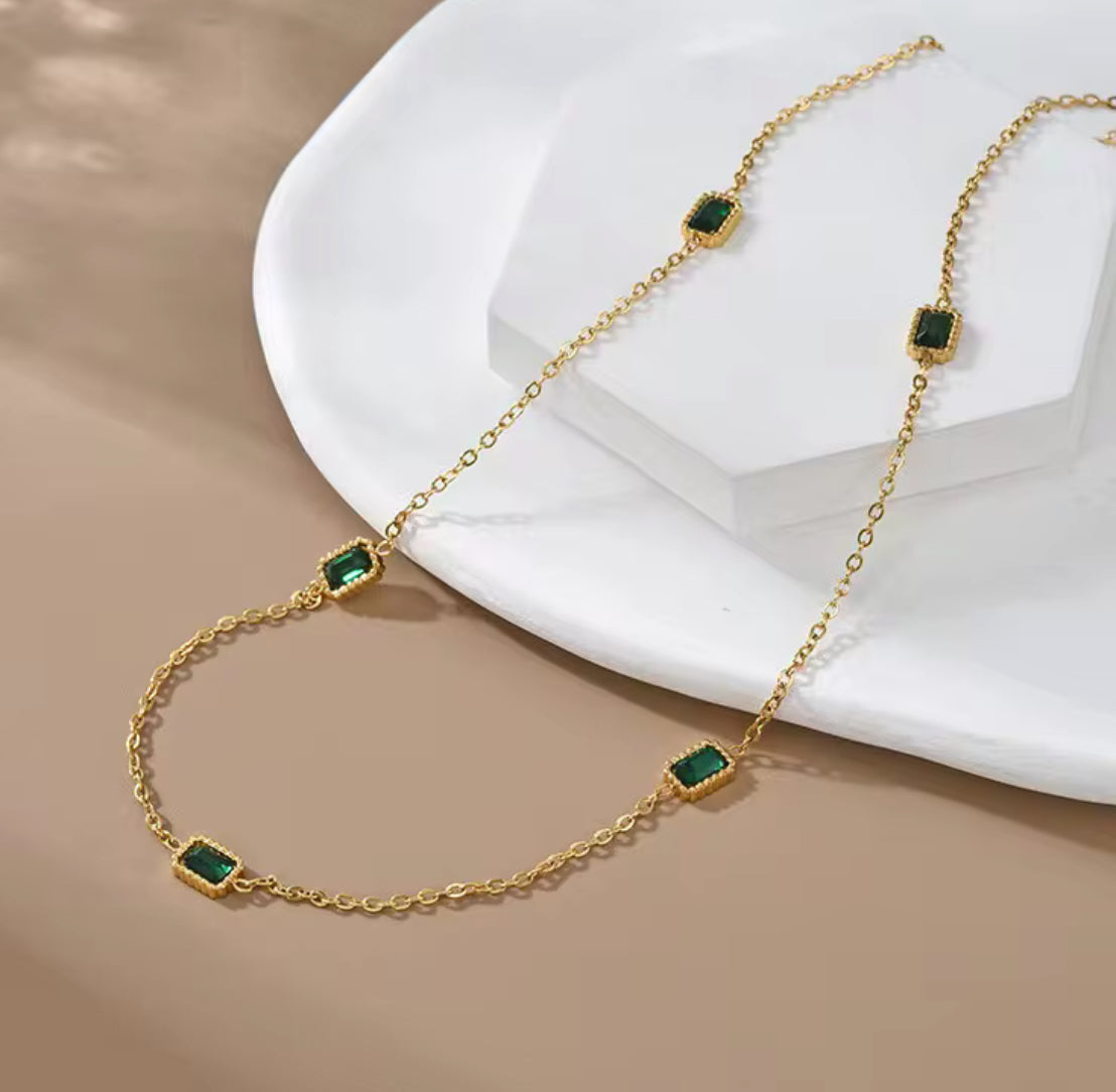 Green Glam Necklace